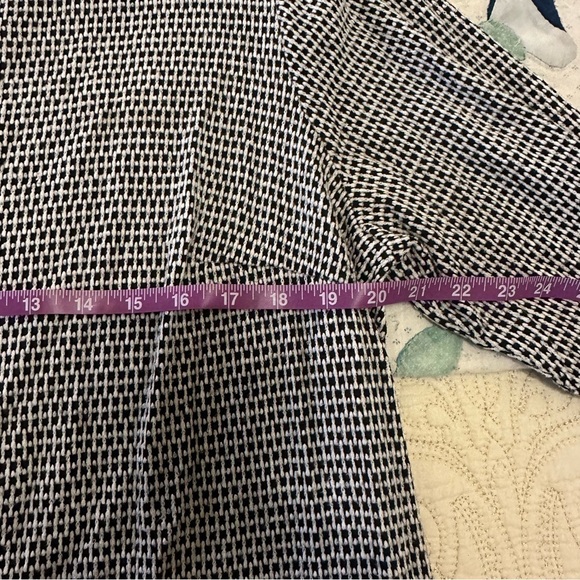 Black and white oversized comfy sweater plus side buttons size XL - Picture 5 of 7